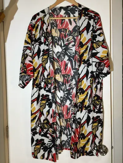 Kimono floral colorido - miniatura 1