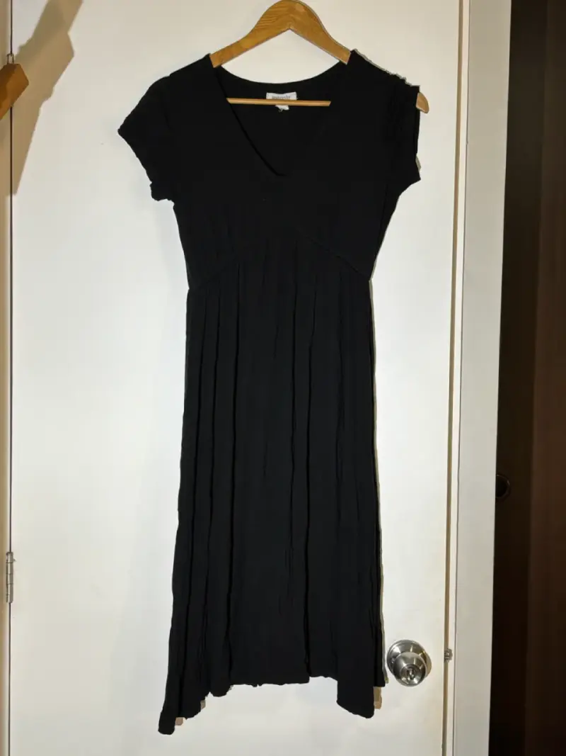 Vestido negro elegante - 1