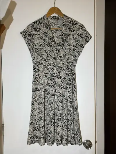Vestido estampado blanco y negro - miniatura 1