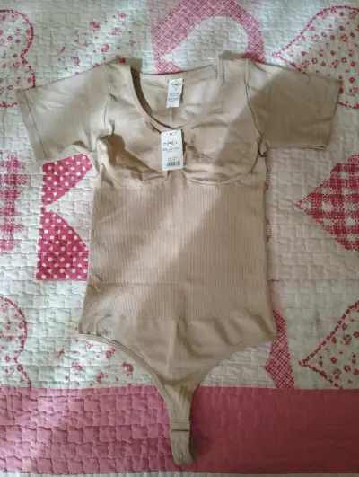 Body faja color beige con etiqueta - miniatura 2