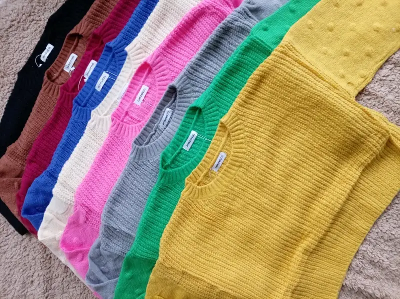 Sweters - 1