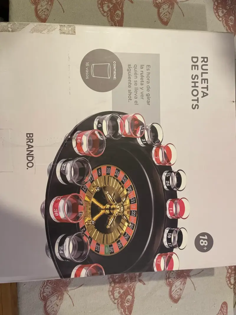 Ruleta de shots con 16 vasos