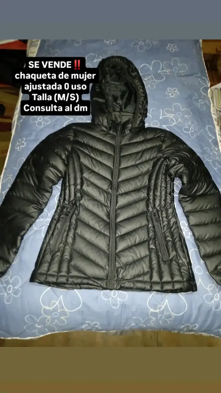 Chaqueta ajustada de mujer negra