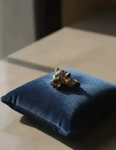 Anillo con diseño de jaguar - miniatura 1