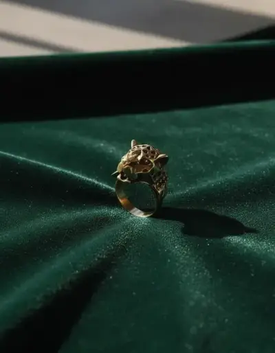 Anillo con diseño de jaguar - miniatura 2