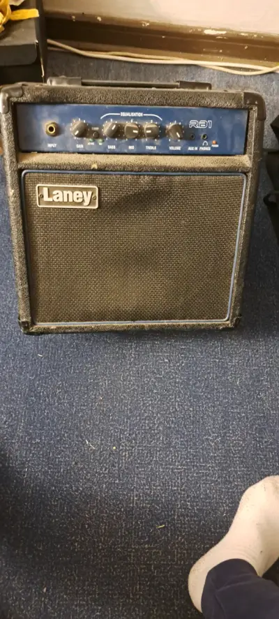 Amplificador Laney RB1 usado - miniatura 1