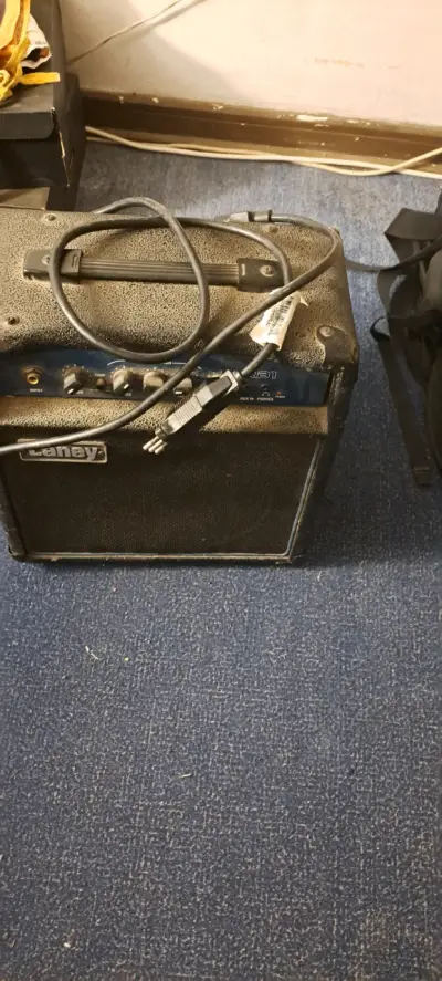 Amplificador Laney RB1 usado - miniatura 3