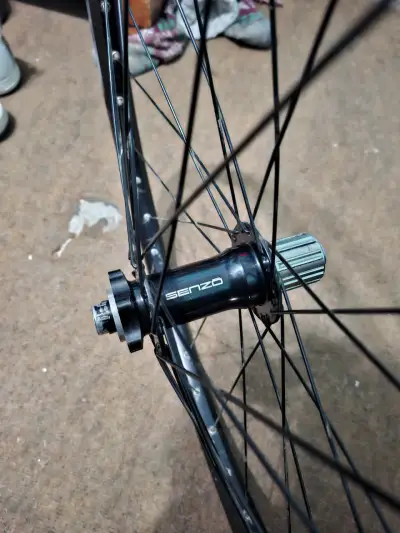 Rueda de bicicleta Senzo - miniatura 1