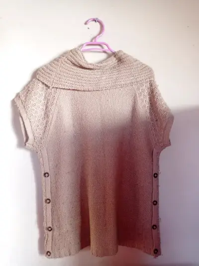 Jersey tejido beige con cuellito - miniatura 2