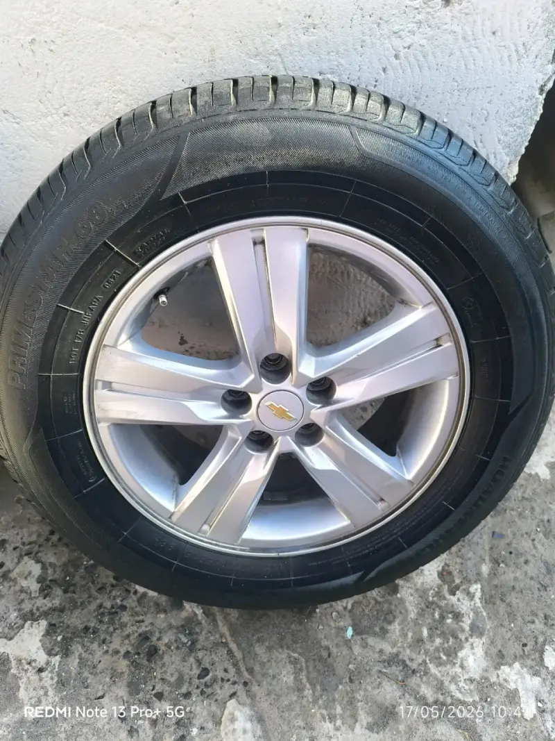 Llantas Chevrolet tracker LT 2016 - 3
