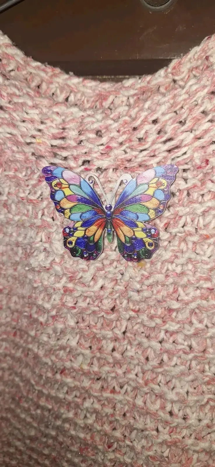 Suéter tejido rosado con broche - 6