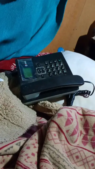 Teléfono fijo Entel con pantalla - miniatura 2
