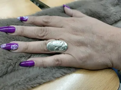 Anillo de plata con diseño. - miniatura 1