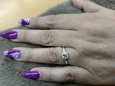 Anillo de plata con diseño. - miniatura 2