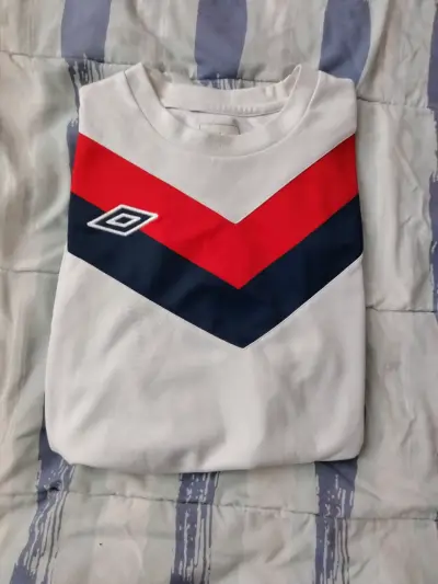 Camiseta deportiva umbro - miniatura 3
