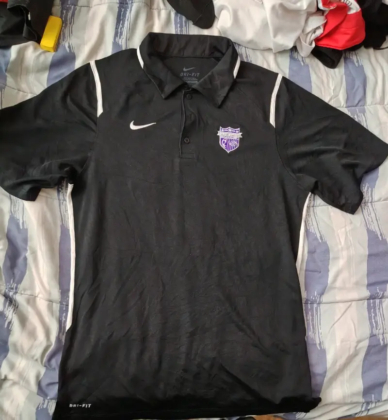 Polera deportiva negra Nike Dri-Fit - 1