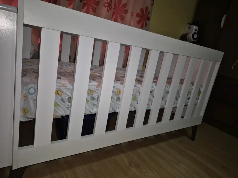 Cuna blanca de madera - 1