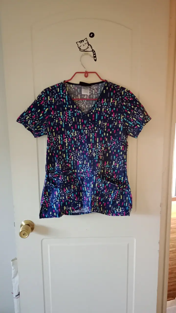 Blusa médica estampada colores - 1