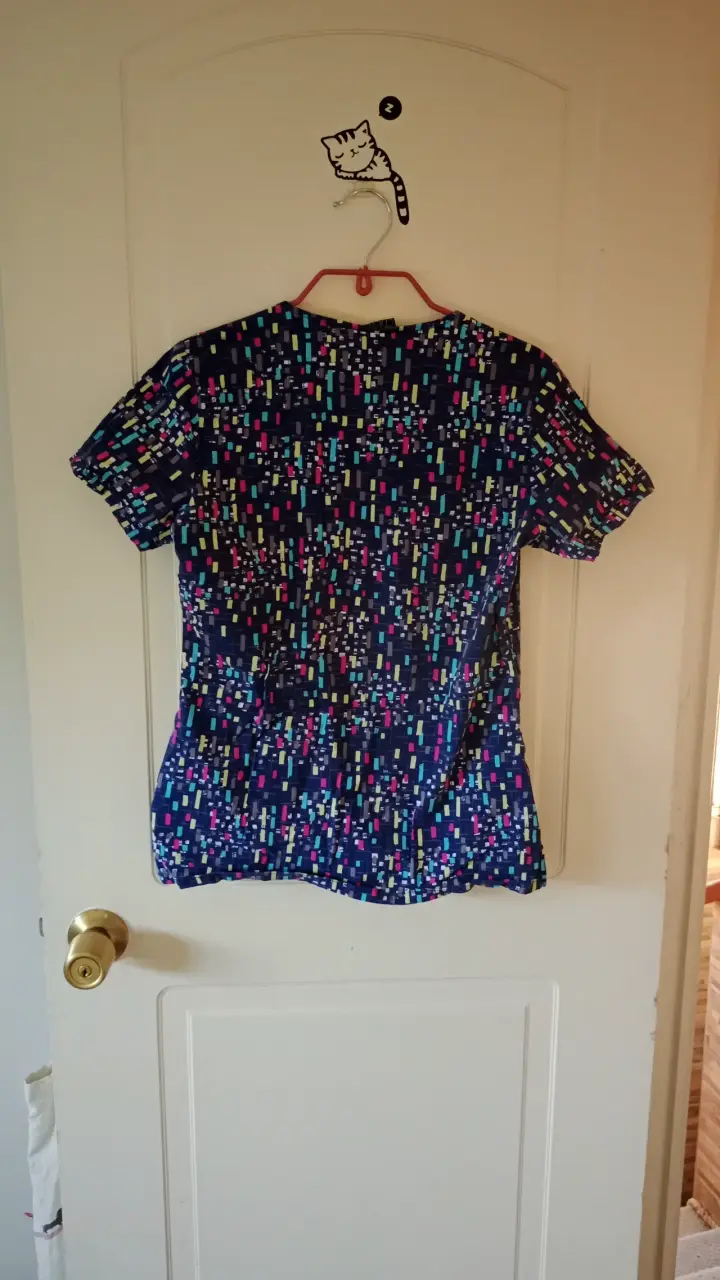 Blusa médica estampada colores - 2