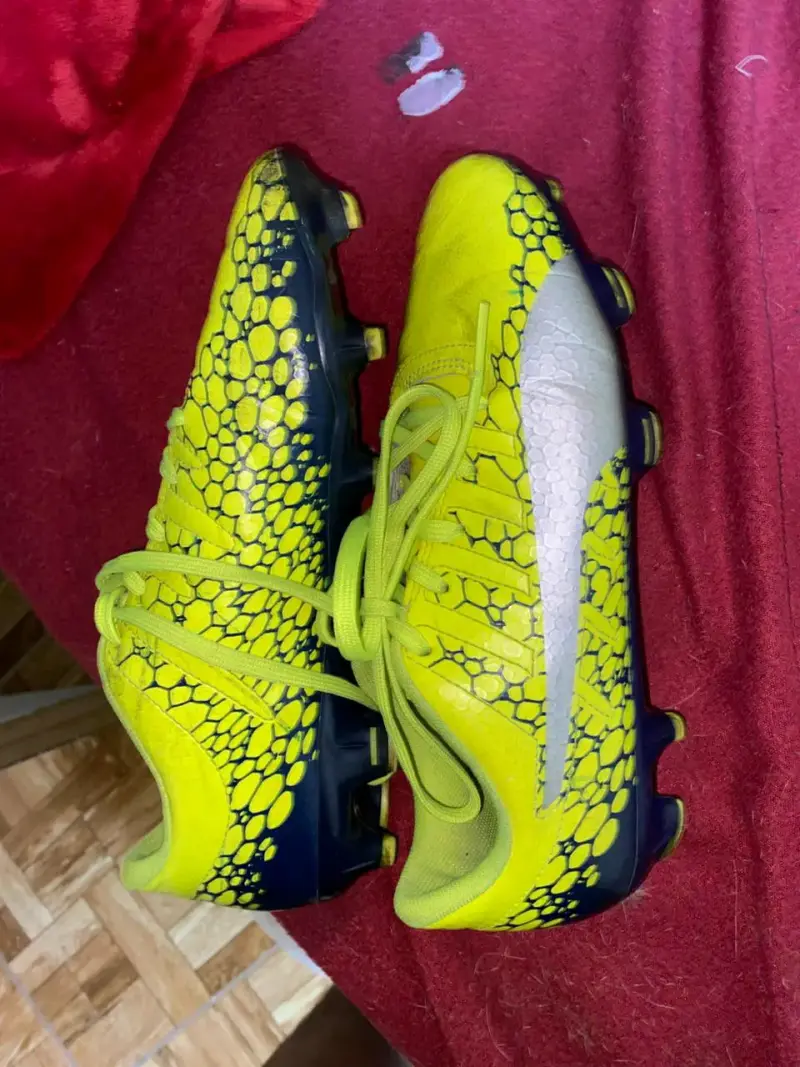 Zapatillas fútbol amarillas neón - 1