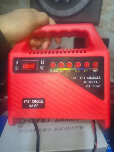 Cargador de baterías 6 AMP - miniatura 4