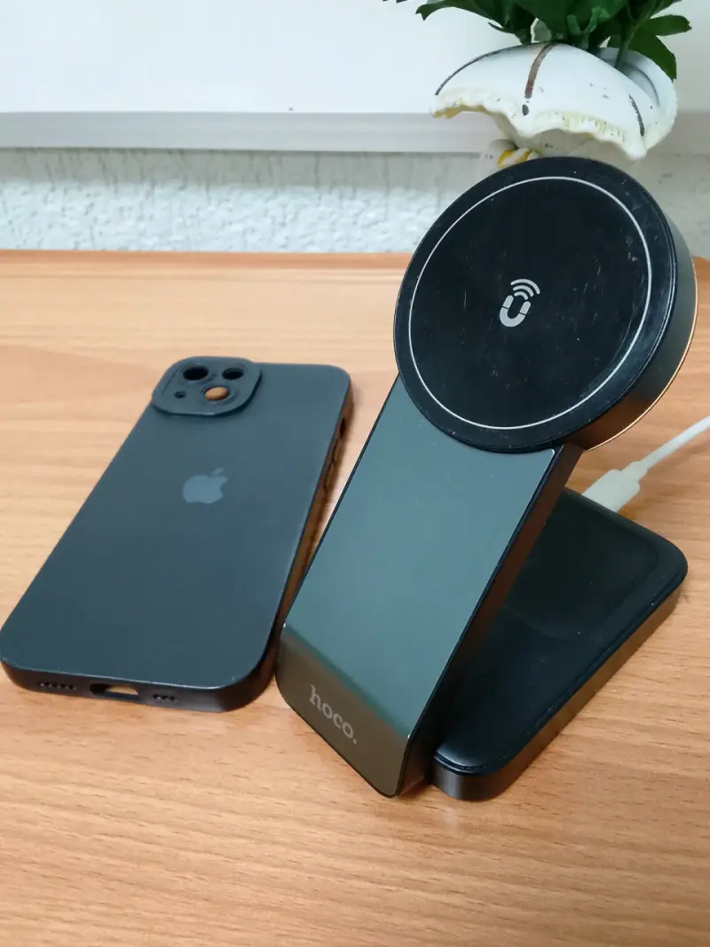 iPhone 13 color azul oscuro - 4