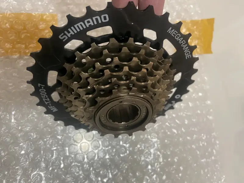 Piñón Shimano Megarange para bicicleta - 1