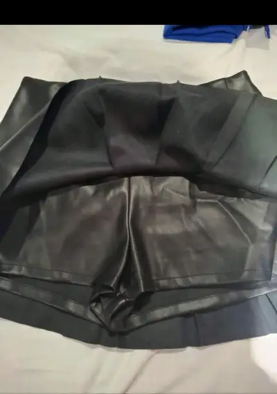 Falda short negra index - miniatura 2