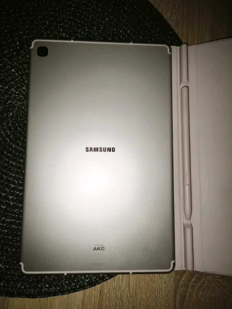 Tablet Samsung Galaxy S6 lite 2022 con lápiz - 2