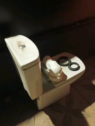 Inodoro miniatura decorativo - miniatura 1