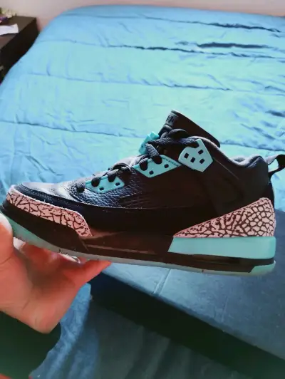Zapatillas deportivas negras y turquesas jordan - miniatura 2