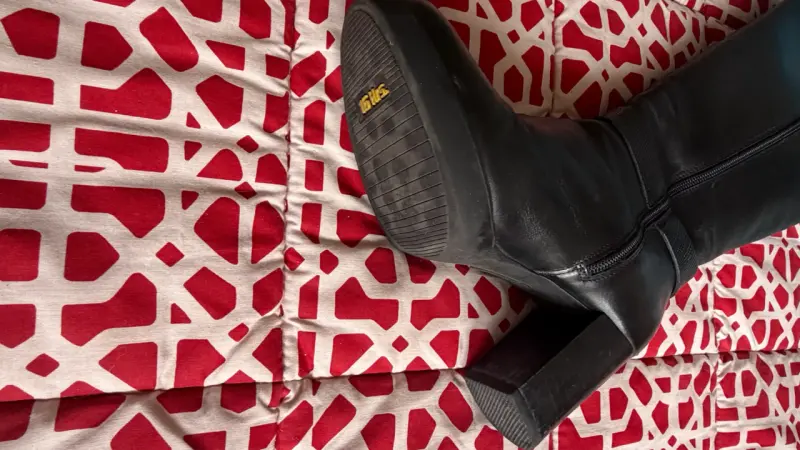 Botas negras marca 16 horas - 2
