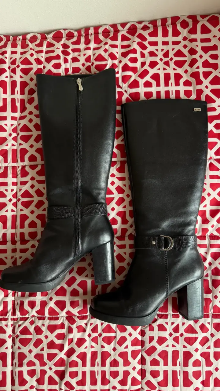 Botas negras marca 16 horas - 3