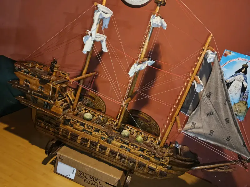 Modelo de barco de madera - 3