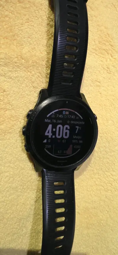 Reloj deportivo negro Garmin - miniatura 1