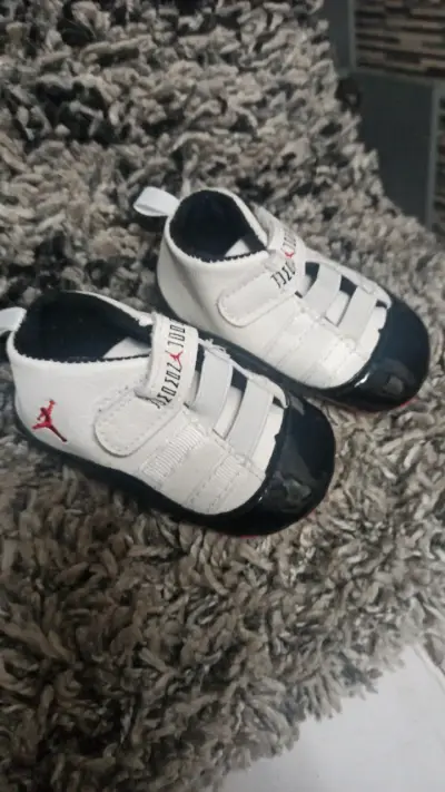 Zapatillas deportivas para bebé - miniatura 1