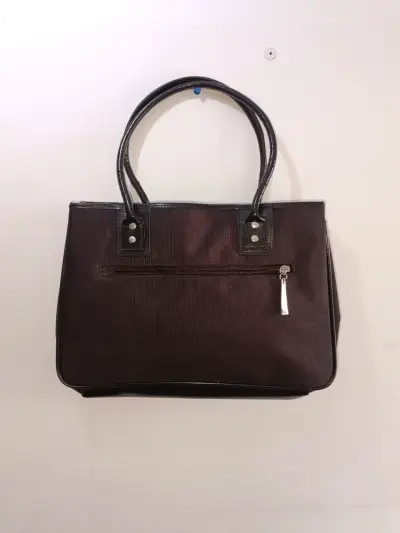 Cartera marrón con asas - miniatura 3