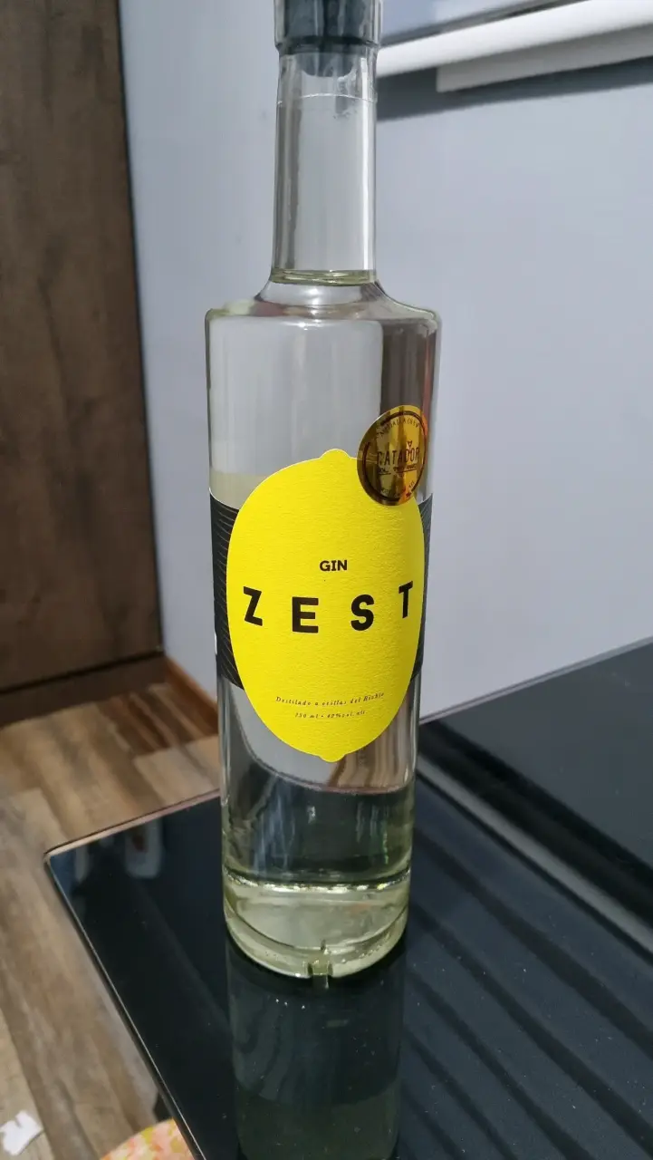 Botella de gin Zest 750ml - 1
