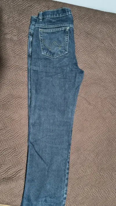 Jeans azul clásico - miniatura 3