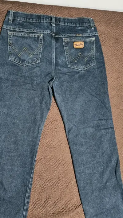 Jeans azul clásico - miniatura 4