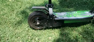 Scooter eléctrico UberScoot S300 - miniatura 1