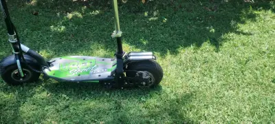 Scooter eléctrico UberScoot S300 - miniatura 3