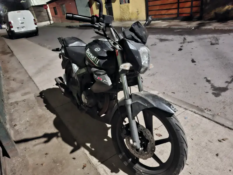 Moto Benelli para desarme - 1