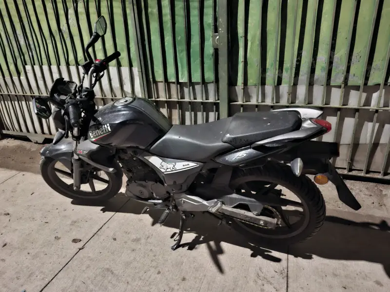 Moto Benelli para desarme - 3