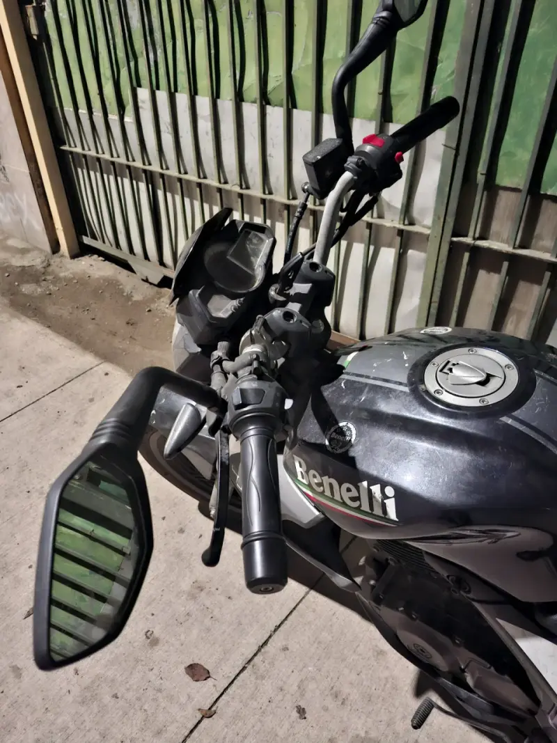 Moto Benelli para desarme - 4