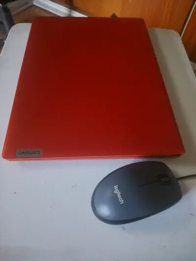 Laptop Lenovo IdeaPad Roja - miniatura 5