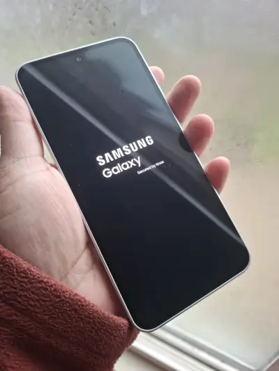 Vendo celular Samsung A36 5G nuevo - miniatura 2