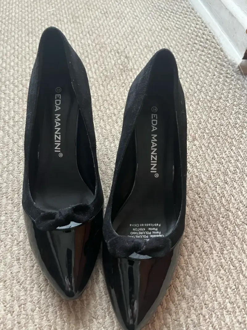 Zapatos de charol negros Eda Manzini - 1