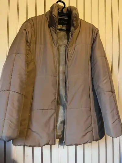 Chaleco sin mangas gris Old Navy - miniatura 3