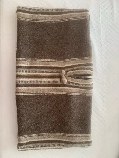 Poncho de lana marrón rayado - miniatura 3